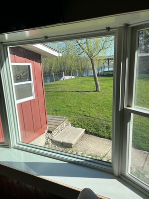 Interior - Cozy waterfront cabin (Grosse Ile Township)