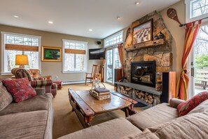 تلفزيون ذكي، ألعاب فيديو، ستيريو