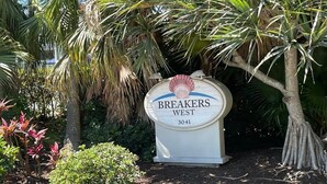 Property grounds - Breakers West B3 | Stunning and Spacious West Gulf Drive Residence | Steps to Beach (Sanibel)