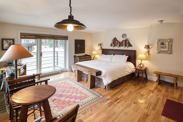 1 bedroom, travel cot, free WiFi, bed sheets