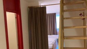 Comfort Quadruple Room | WiFi (free), bed sheets