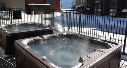 Cimarron Lodge 50 by AvantStay | Ski-In/Ski-Out Property w/ Two Hot Tubs!