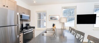 Etta Place 1 by AvantStay | Ski In/ Ski Out Unit w/ Views of the Slopes!
