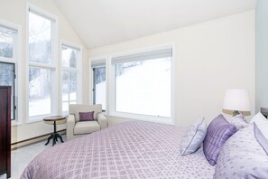3 slaapkamers, een bureau, gratis wifi, beddengoed