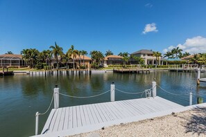 Unclassified image, 4 of 17, button