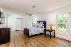 Unclassified image, 5 of 17, button