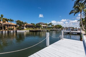 Unclassified image, 2 of 17, button