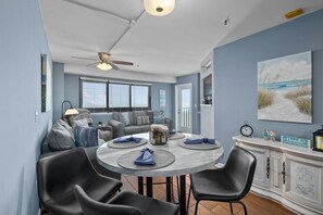 Dining - Direct Oceanfront Deluxe Suite PERFECT VIEW 3BR! (Myrtle Beach)