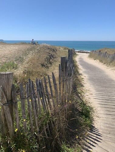 Maison de Campagne Située Dans un Écrin de Verdure à 30 mn des Plages