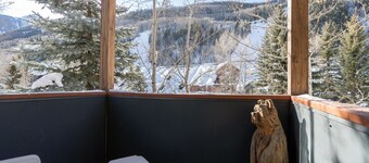 Lulu City 4B by AvantStay | Beautiful Condo 100 yards from Lift #7 |