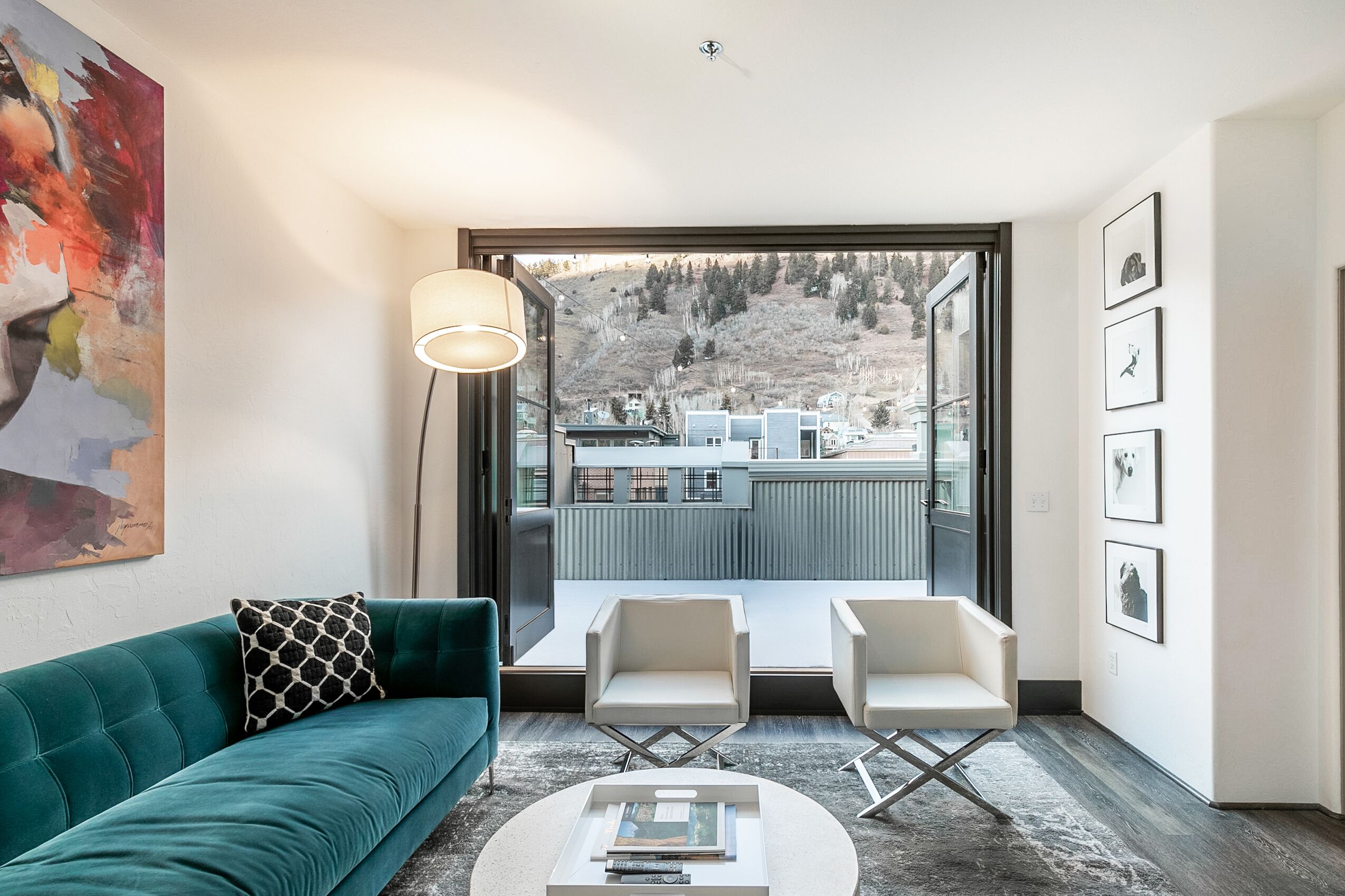 New San Juan 303 By Avantstay | Modern Penthouse W/ Deck Overlooking Main Street - Silverton, CO