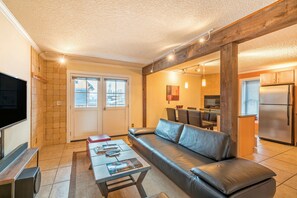 Smart TV, fireplace, offices