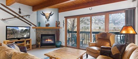 TV connectée, cheminée