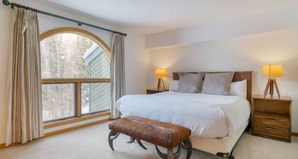 Riverside Condos C102 by AvantStay | Condo Close To Downtown,TownPark & Ski Lift