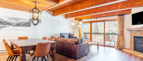 Smart TV, fireplace, DVD player