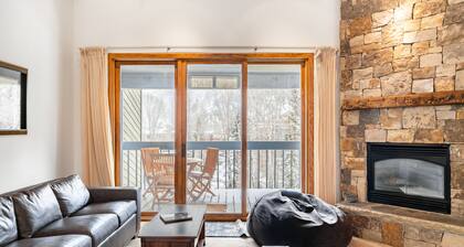 Riverside Condos C202 by AvantStay | Condo Close To Downtown,TownPark & Ski Lift