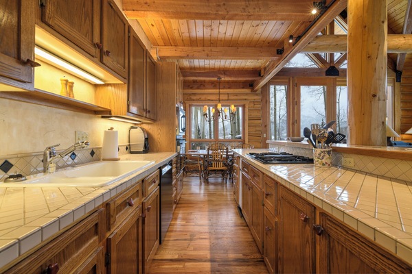 Frigorífic, microones, forn i placa de cuina