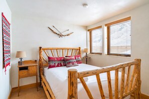 3 bedrooms, free WiFi, bed sheets