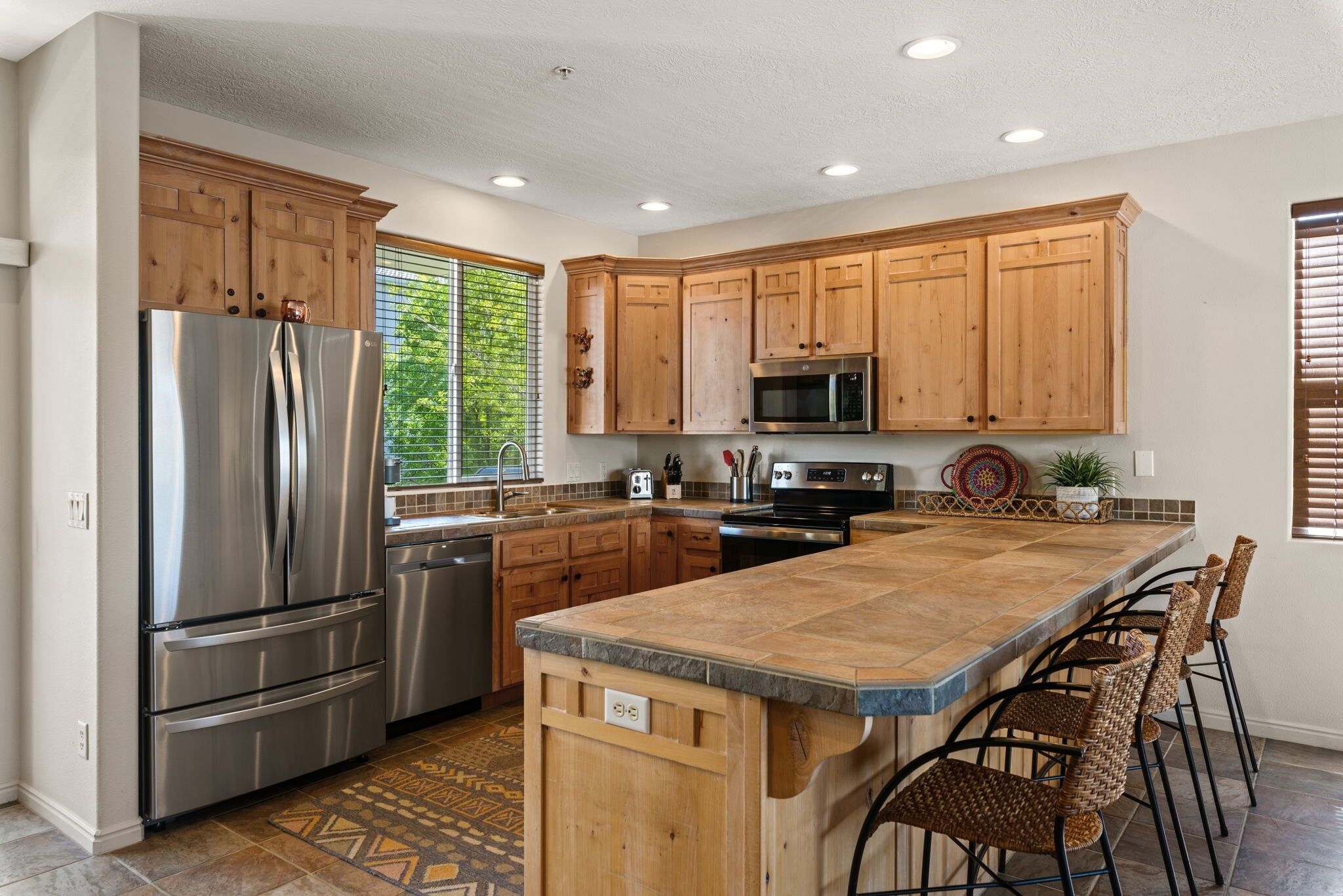 Condo, 2 Bedrooms | Private kitchen