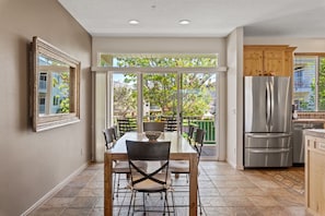 Condo, 2 habitaciones | Restaurantes