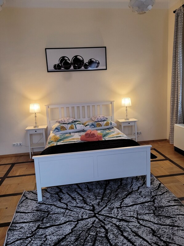 1 chambre, fer et planche à repasser, accès au Wi-Fi (inclus)