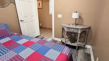 2 bedrooms, WiFi, bed sheets