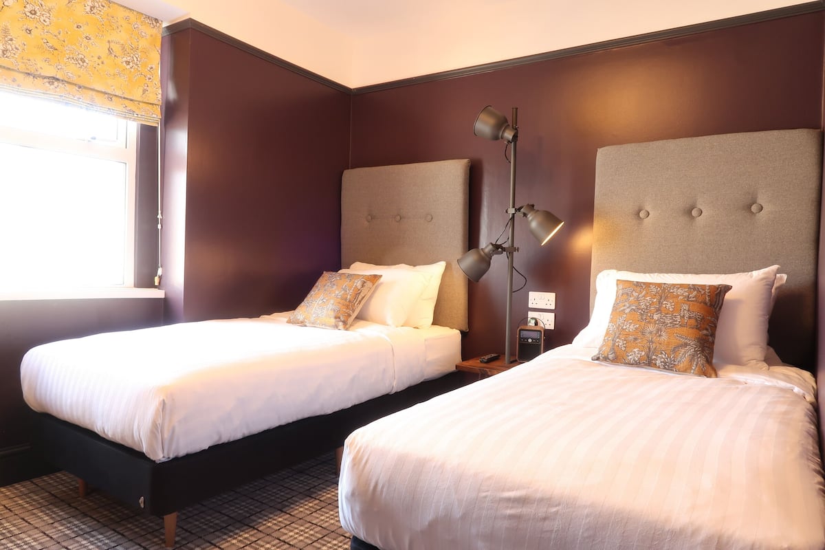 Comfort Twin kamer, 2 eenpersoonsbedden | Hypoallergeen beddengoed, donzen dekbedden, bedden met traagschuimmatras