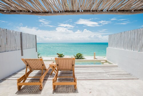 Punta Blanca | Beachfront Boutique Hotel