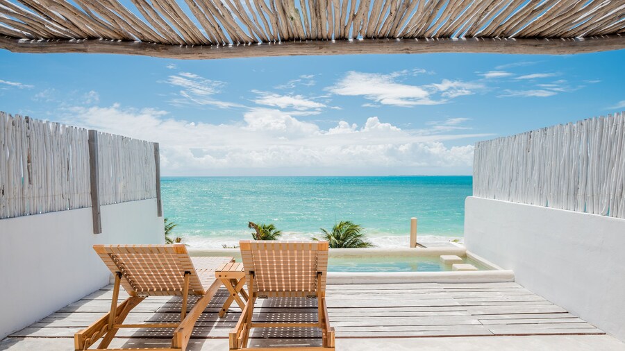 Punta Blanca | Beachfront Boutique Hotel