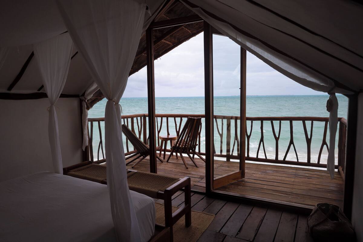 Panoramic Cabin, Ocean View | Pemandangan dari bilik