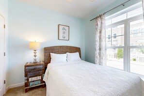 4 habitaciones, tabla de planchar con plancha y acceso a internet 