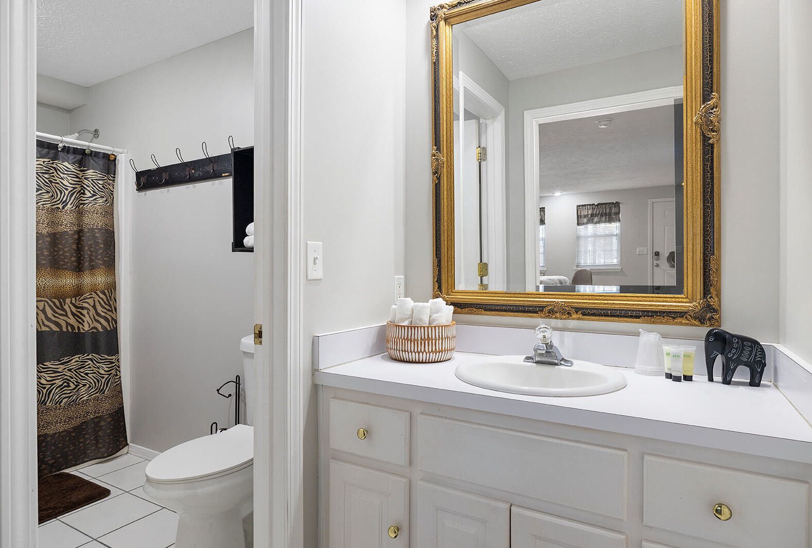 room | bathroom | combined shower/bathtub, hair dryer, towels, soap