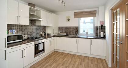 Bright 3 bed Inverurie home near Ury Riverside Park