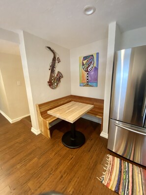 Dining - King bed - Near The Mont and OU Campus (Norman)