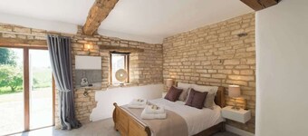 The Hideaway: Authentic Country Living