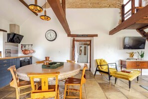 Dining - The Hideaway: Authentic Country Living (Birdlip)