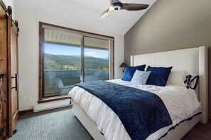 4 chambres, fer et planche à repasser, lit parapluie, Wi-Fi gratuit