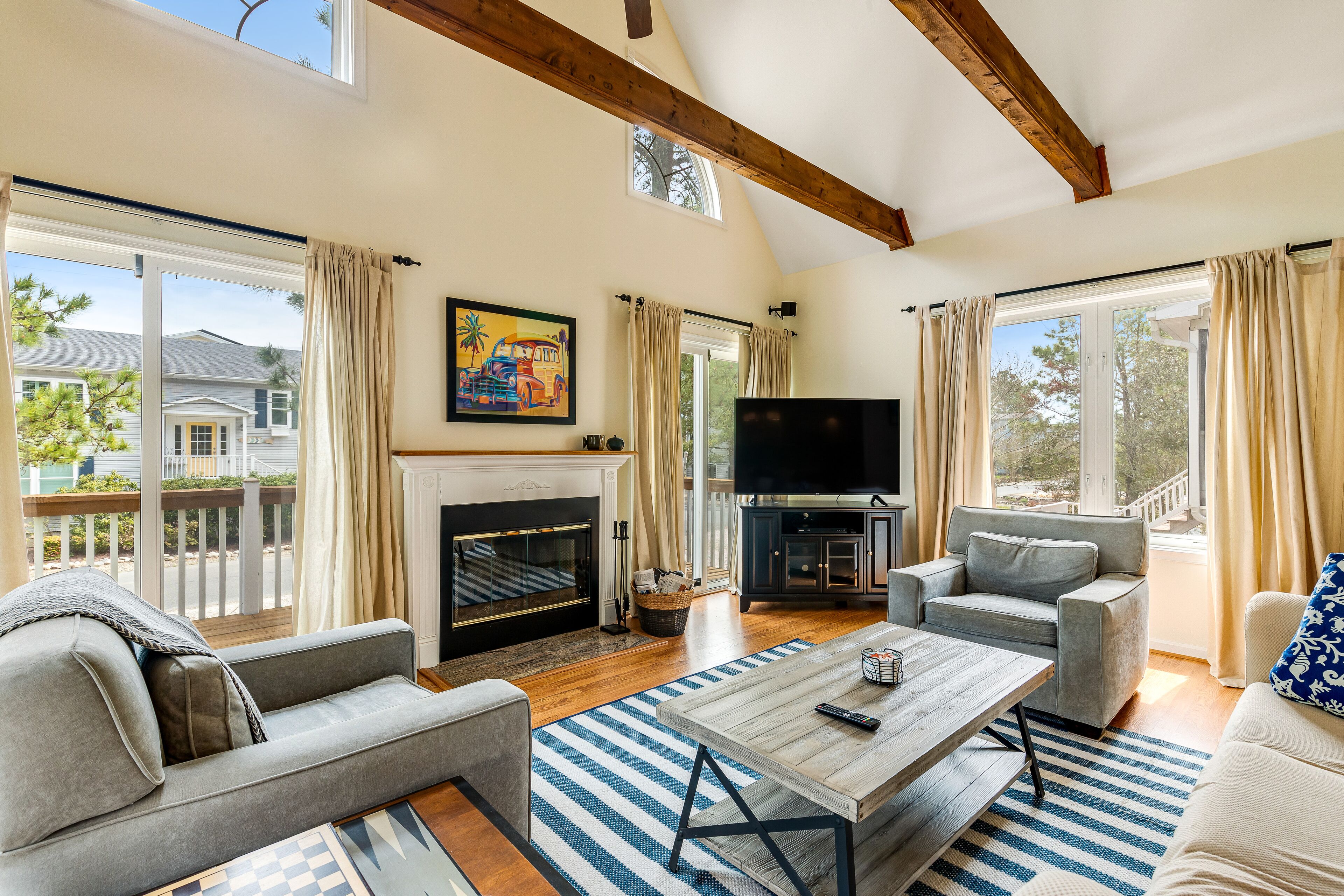 電視、DVD 播放機、書籍