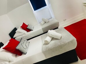 アパートメント | 2 室のベッドルーム、アイロン / アイロン台、WiFi (無料)、ベッドシーツ