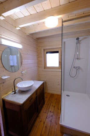 Comfort Chalet, Ensuite | Bathroom
