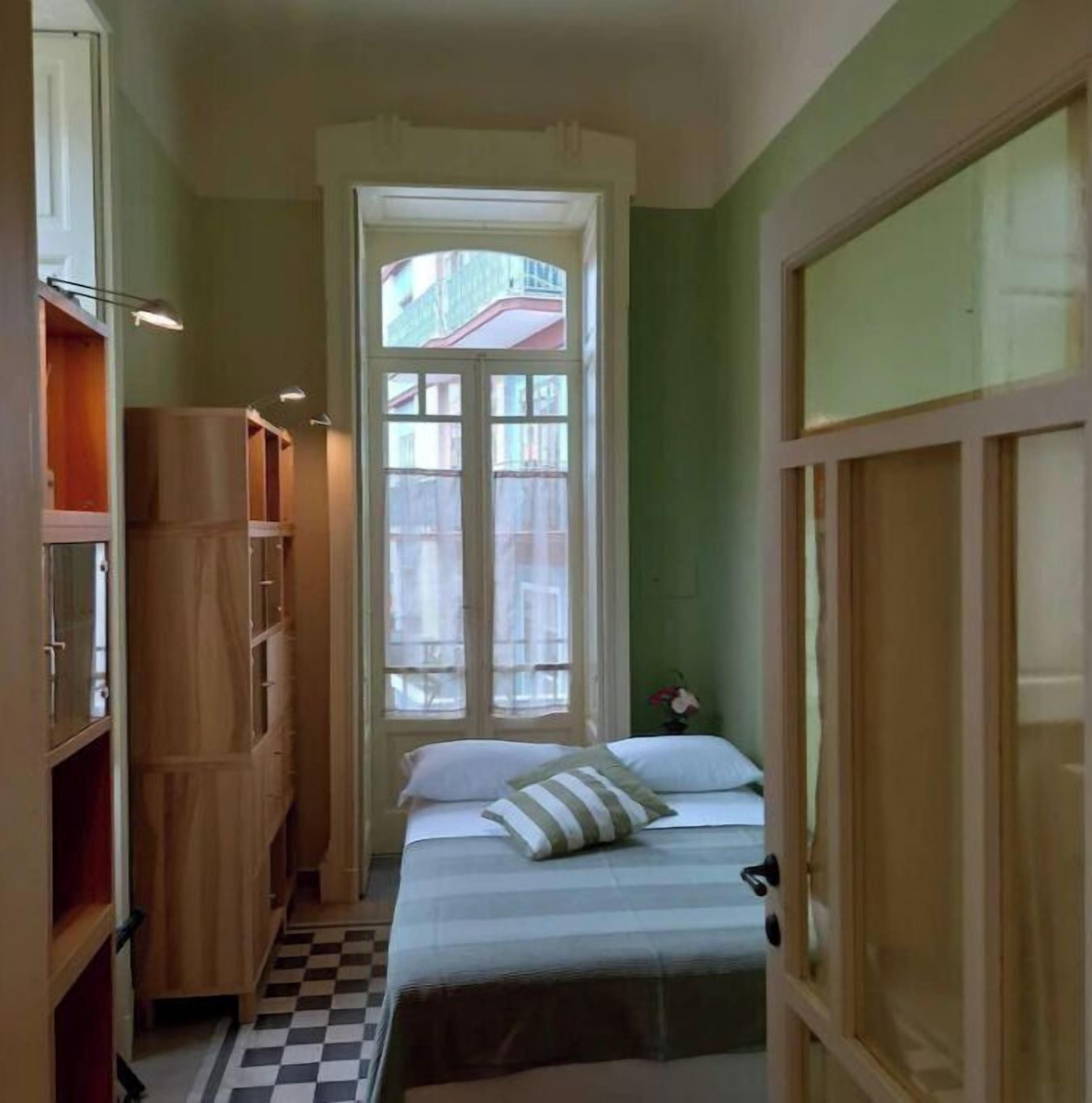 2 chambres, bureau, fer et planche à repasser, Wi-Fi gratuit