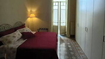 2 Schlafzimmer, Schreibtisch, Bügeleisen/Bügelbrett, kostenloses WLAN