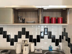 Microwave - Sanitised Studio with CoWorking Space Access (London)