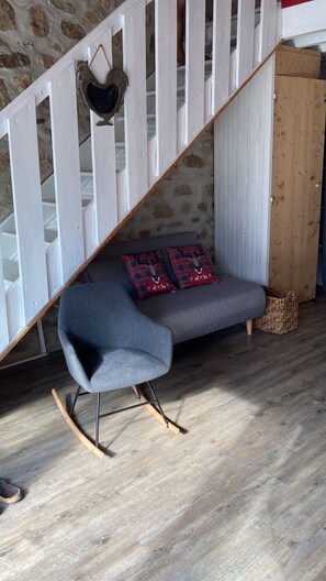 Interior - Teleworking and relaxation in the heart of nature 3 bedrooms 6 to 8 beds<br> (La Chapelle-Geneste)