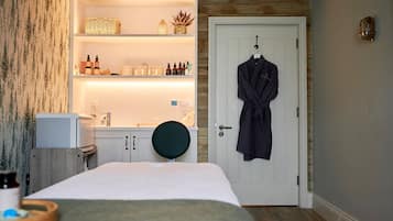 Sauna, Whirlpool, Dampfbad, Körperbehandlungen, Hydrotherapie