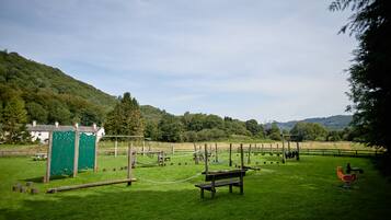 Children’s play area – outdoor
