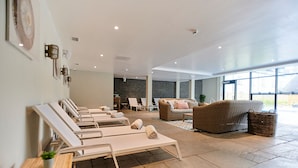 Sauna, hot tub, steam room, body treatments, hydrotherapy, aromatherapy