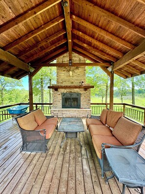 Property grounds - Outdoor adventures (Quapaw)