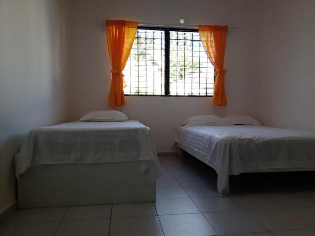 Laptop workspace, free WiFi, bed sheets