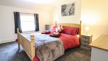 Cottage | 2 bedrooms, individually decorated, individually furnished, free WiFi
